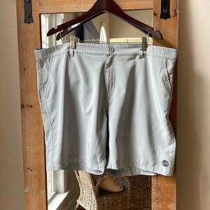 Scales Gear Gray Performance Fishing Shorts Size 42